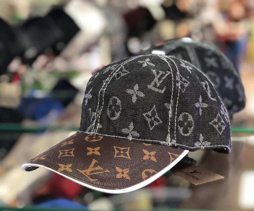 New Fashion Louis Vuitton Baseball Men Cap