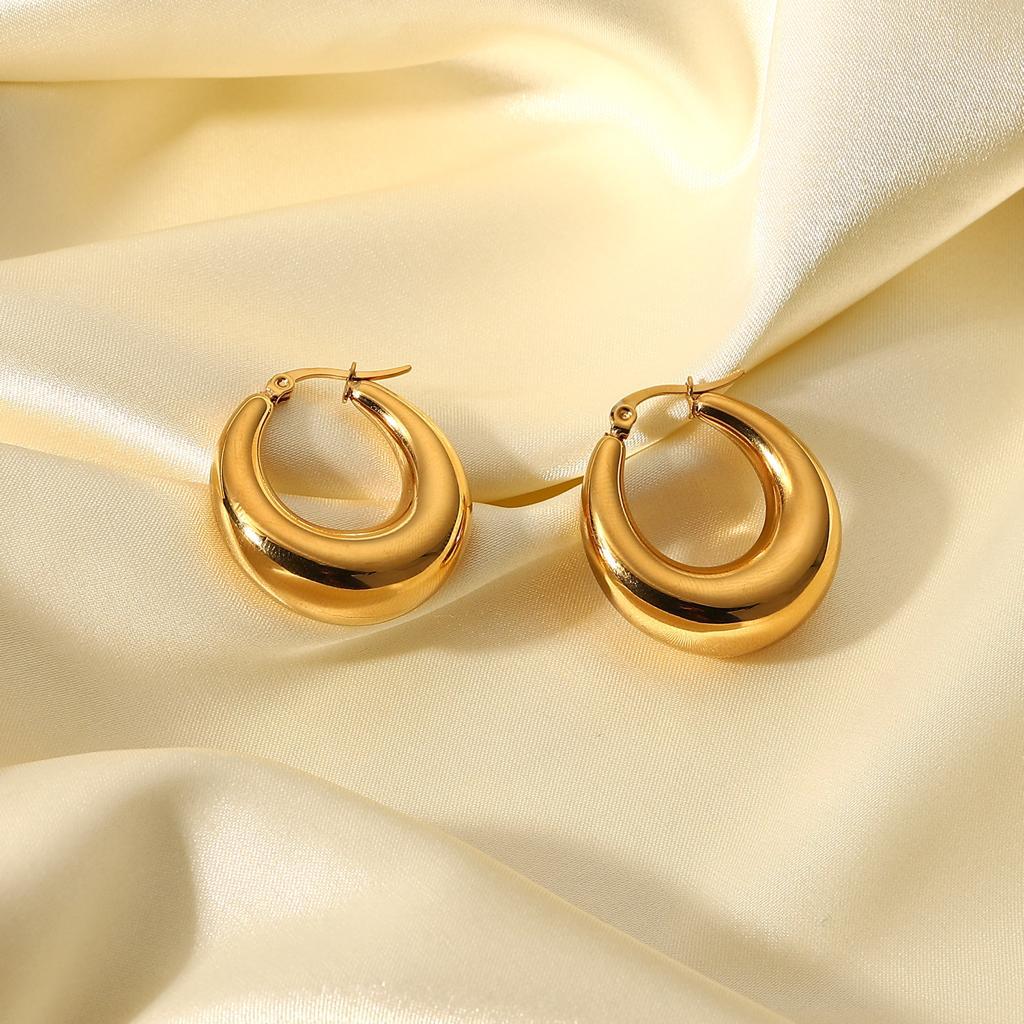 Fashion Simple Stainless Steel Gold-plated Chubby Ladies C-shaped Earrings