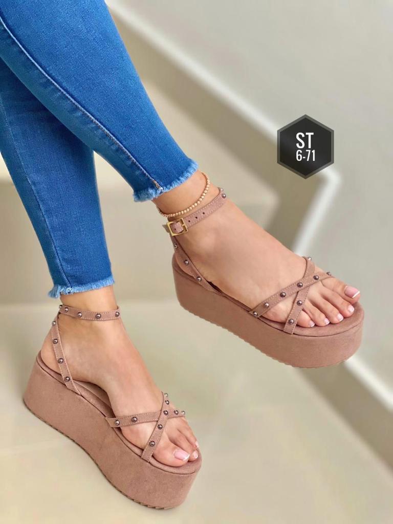 Solid Color Ladies Wedge Shoe