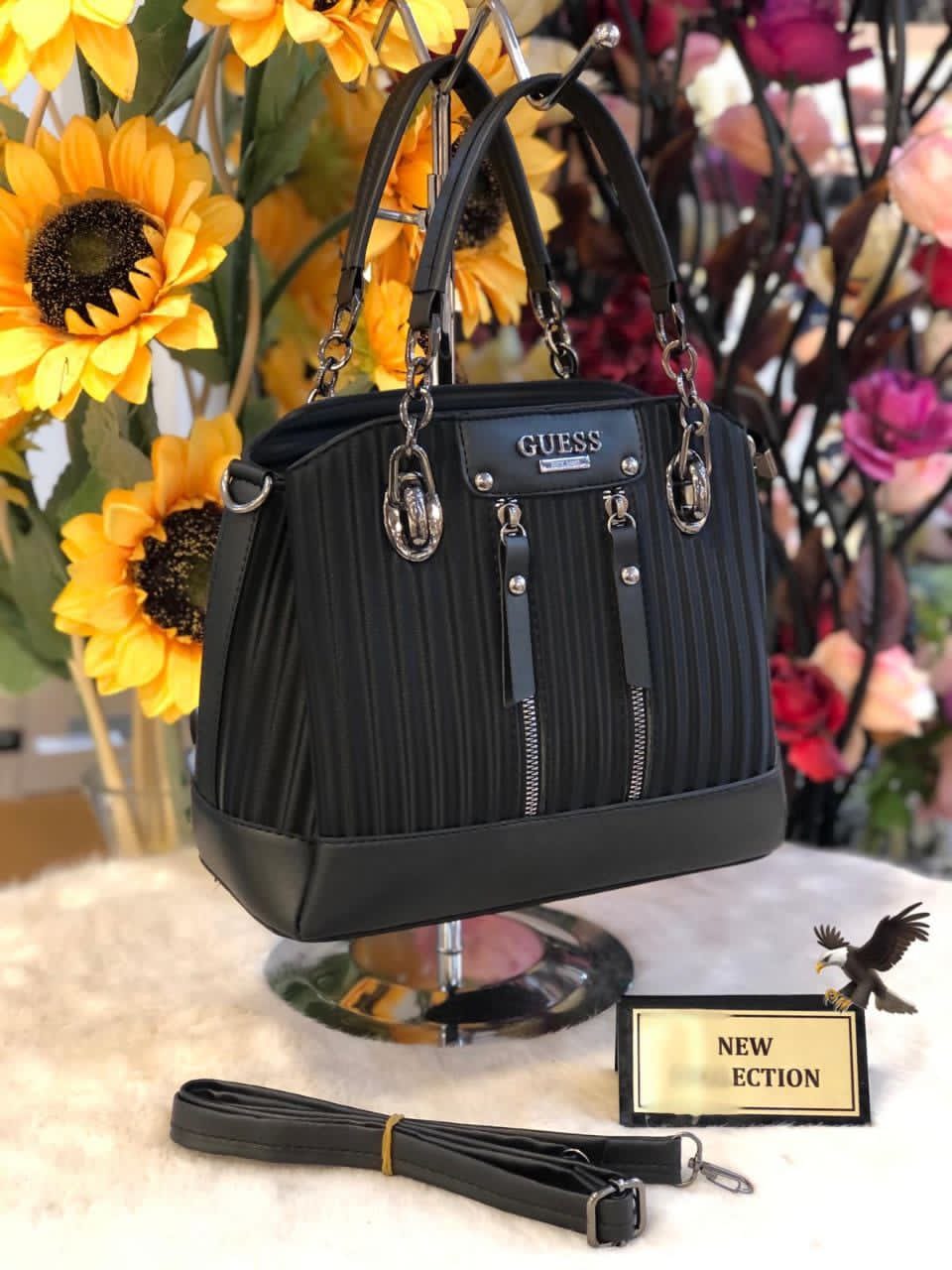 GUESS CLASSY HANDBAGS