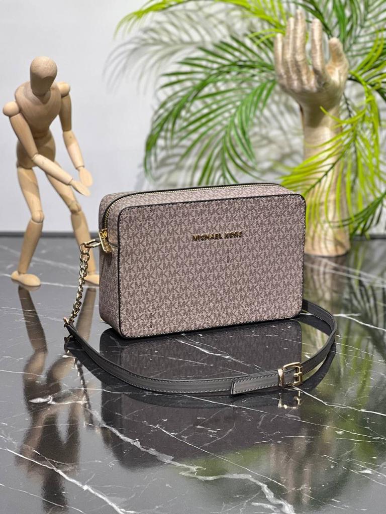 Michael Michael Kors Jet Set Shoulder Bag