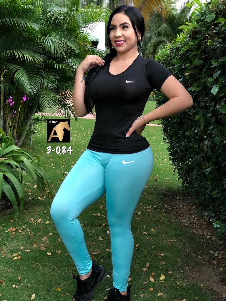 Ladies Solid Colors Gym And Sport-Tracksuits Set
