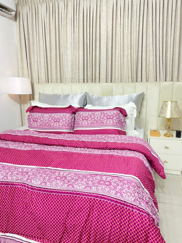 Designed American bedsheet with duvet cover and pillow cases