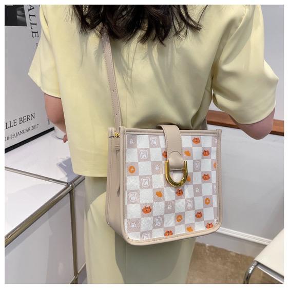 Fashion Large-capacity Plaid Commuter Single-Shoulder Bag