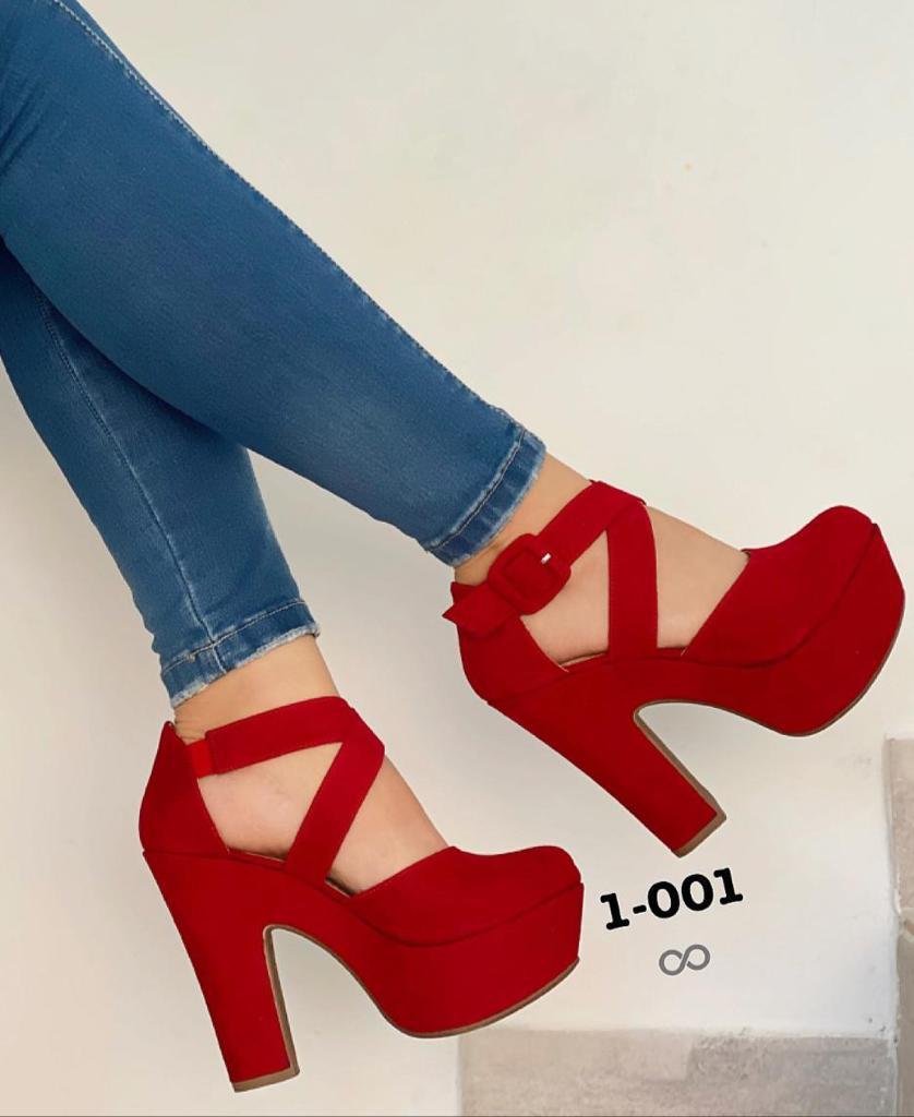 Ladies Fashion Chunky Heel Shoe